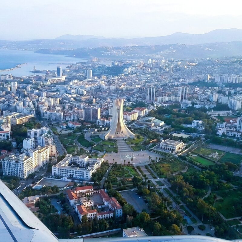 Séjour dentaire en Algérie : voyage vers l'algérie, prix et budgets types pour les patients vivant en France