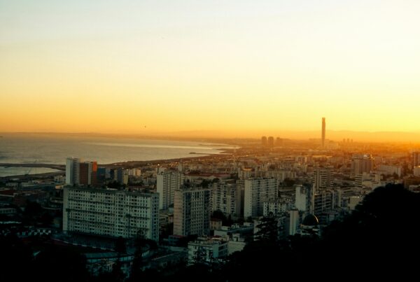 Refaire ses dents en Algérie : guide complet depuis la France